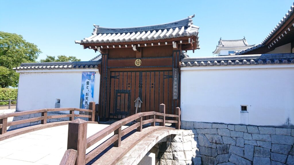 関宿城の門